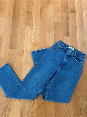 Abercrombie & Fitch Curve Love The 90s Straight Ultra High-Rise Jeans